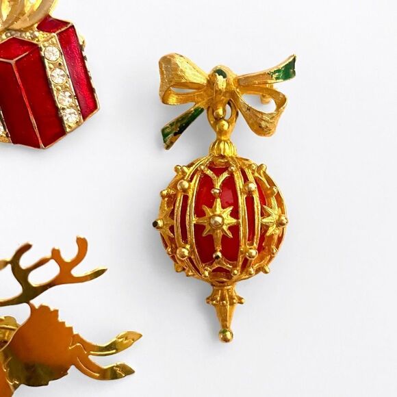 Christmas Brooches  - Picture 3 of 6